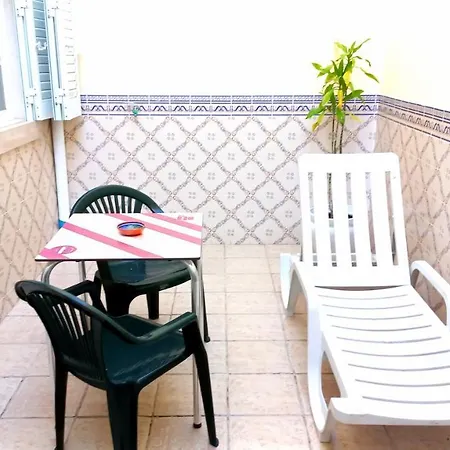 Comfortable And Quiet Apartment