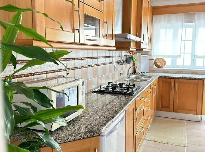 Comfortable And Quiet * Nazaré