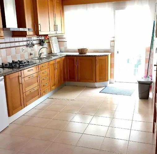 Comfortable And Quiet * Nazaré